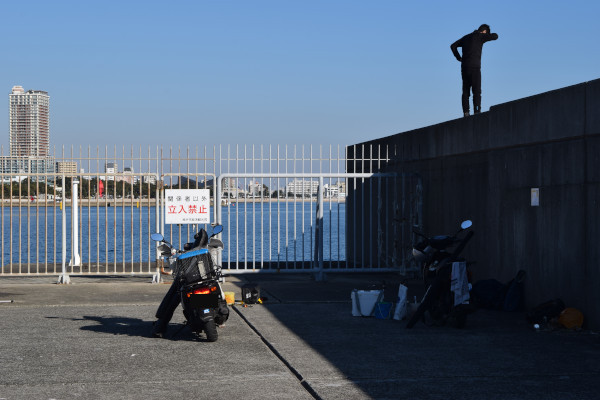須磨浦漁港外側の堤防の先端