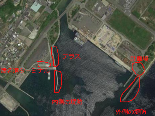 津名港の航空写真
