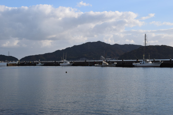 栗田漁港先端方面の写真