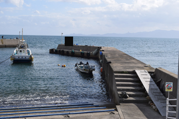 里波見漁港の堤防立入禁止の場所