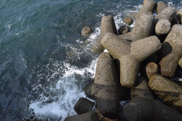 貝塚人工島の消波ブロック